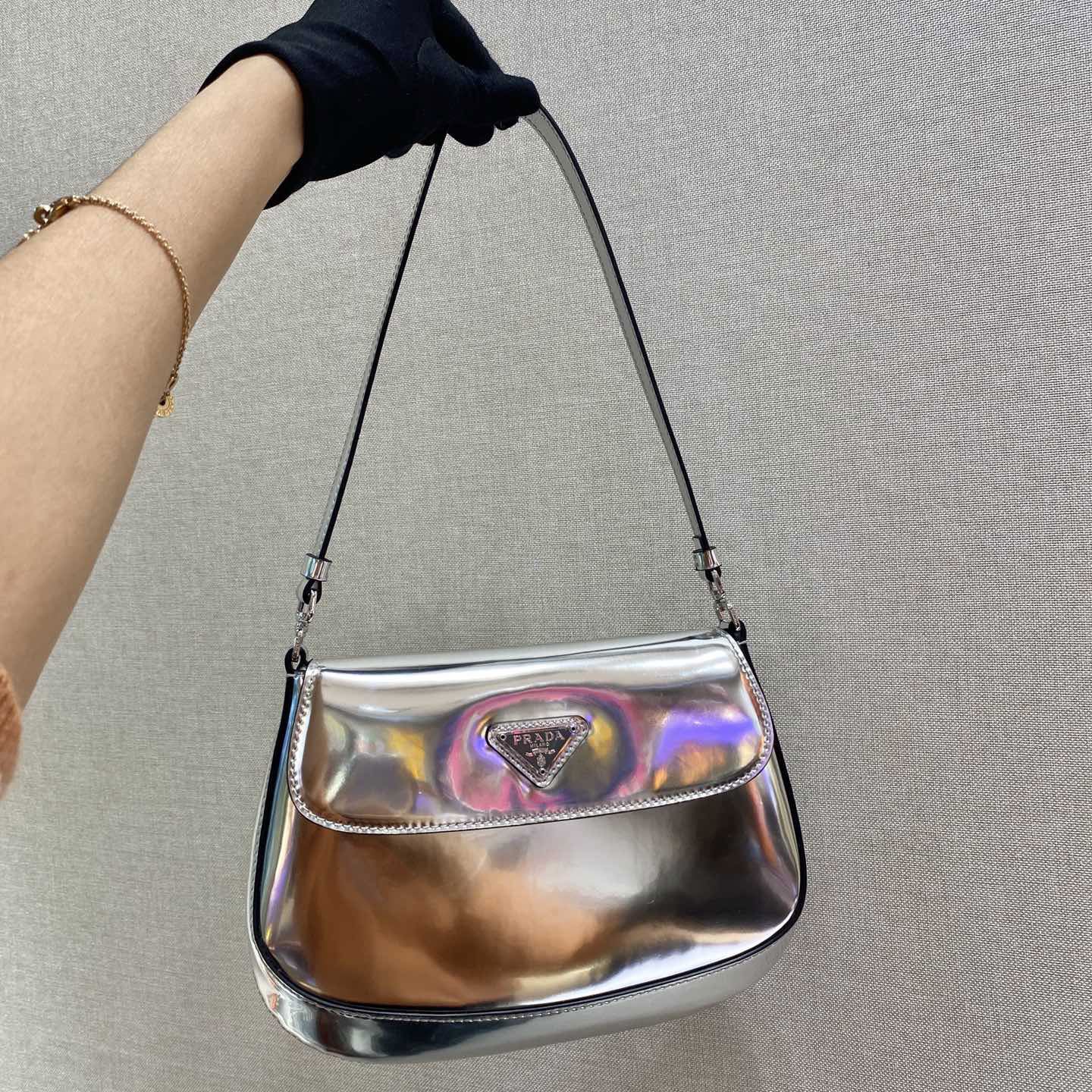 Pra*a top handle bags